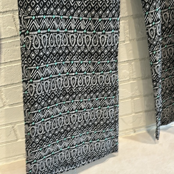 New Old Navy Pants Medium - Picture 9 of 15